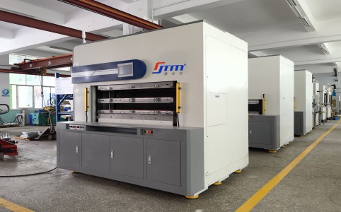 真空壓合機在氣凝膠上的應用